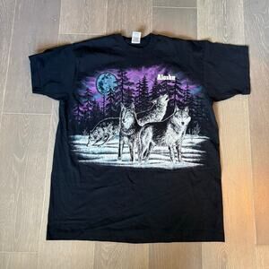 Wolf Tee